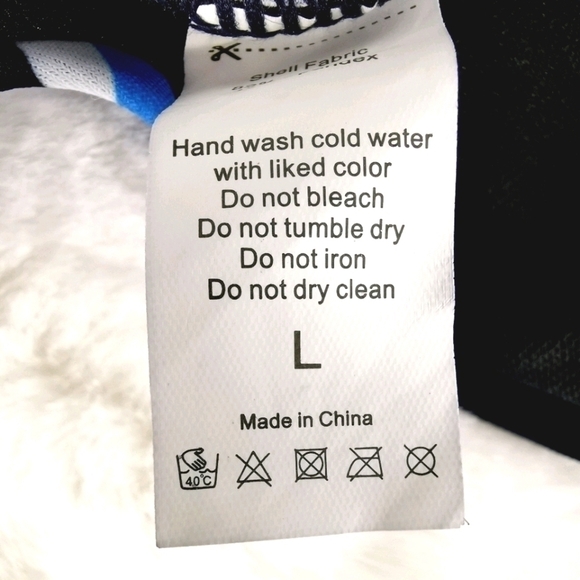 Fashion World NWT Women's L Padded Stripe Swimsuit - Picture 9 of 9